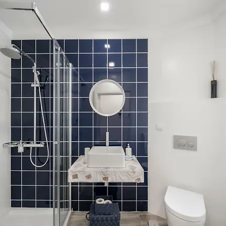 Drapes Design By An Island