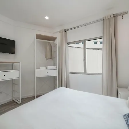 Drapes Design By An Island 게스트하우스 푼샬