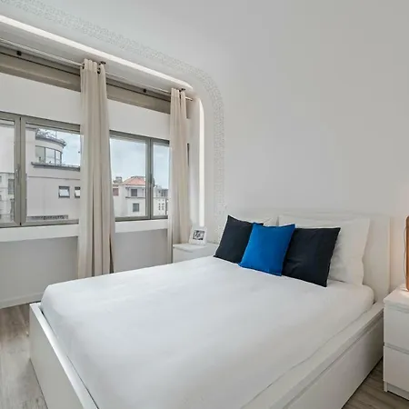 Pensión Drapes Design By An Island