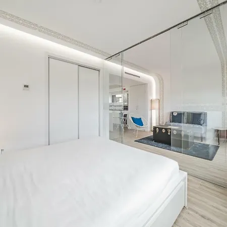 Drapes Design By An Island פונשל