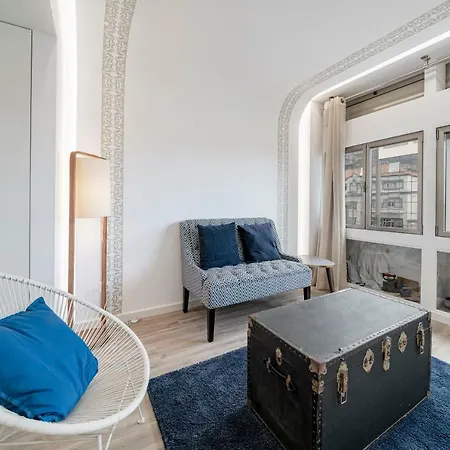 Pensión Drapes Design By An Island