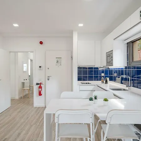 Drapes Design By An Island 4*