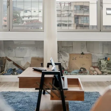 Drapes Design By An Island