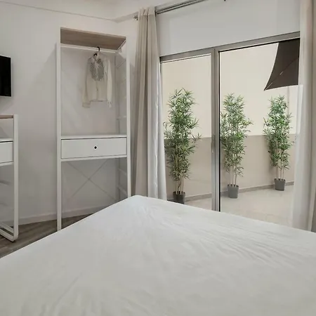 בית הארחה Drapes Design By An Island פונשל