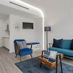Πανσιόν Drapes Design By An Island 4*