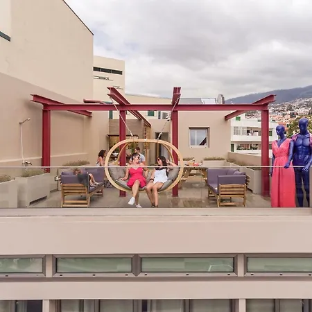 Drapes Design By An Island 4*