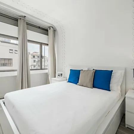 بيت ضيافة Drapes Design By An Island