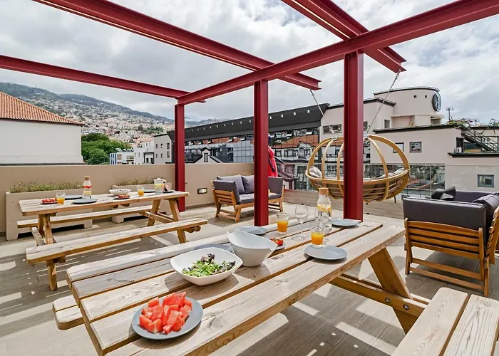 Πανσιόν Drapes Design By An Island 4*