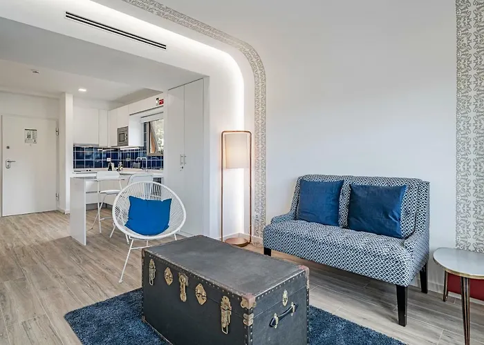 Drapes Design By An Island Πανσιόν Φουνκάλ