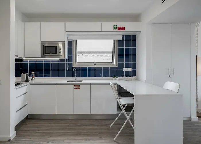 Drapes Design By An Island Φουνκάλ