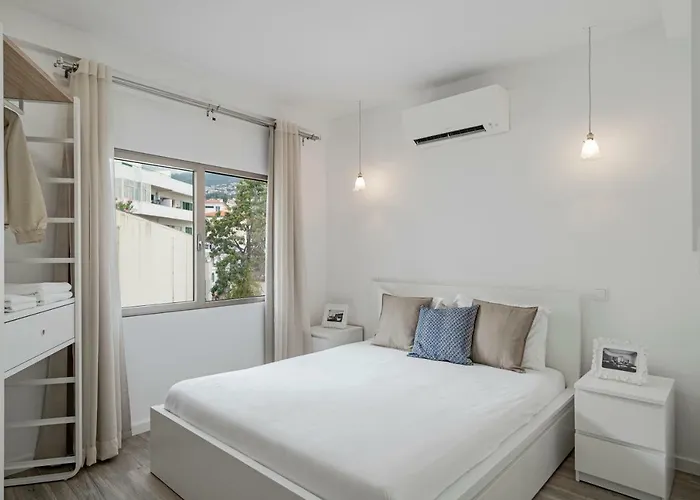 Πανσιόν Drapes Design By An Island