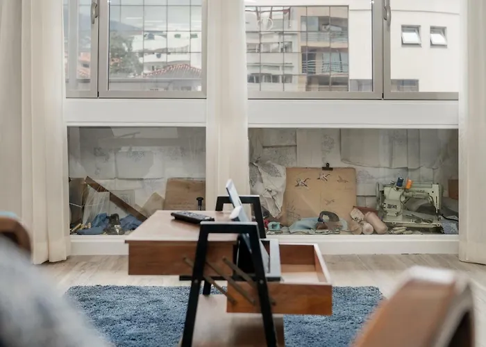 Drapes Design By An Island