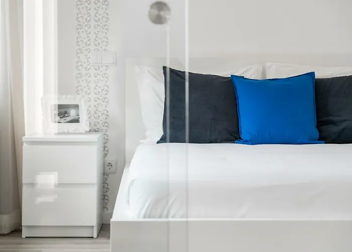 Drapes Design By An Island Πανσιόν